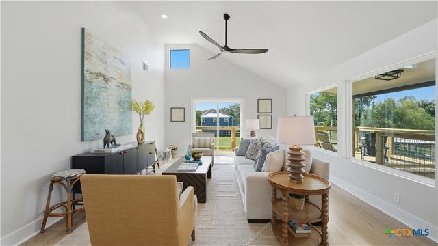 136 Lakeside Drive, Seguin, TX 78155
