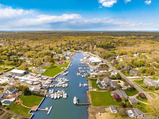 50 Rampasture Road 6, Hampton Bays, NY 11946
