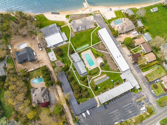 50 Rampasture Road 6, Hampton Bays, NY 11946