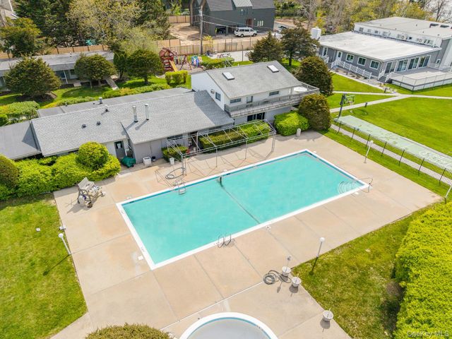 50 Rampasture Road 6, Hampton Bays, NY 11946
