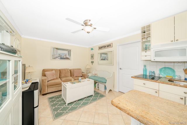 50 Rampasture Road 6, Hampton Bays, NY 11946