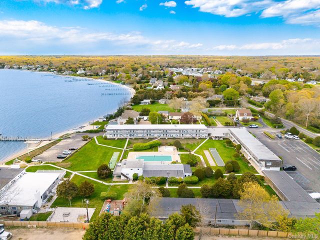 50 Rampasture Road 6, Hampton Bays, NY 11946