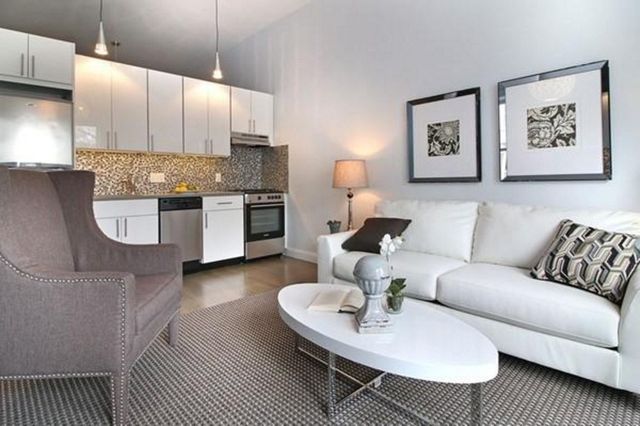 150 Green Street 2C, Melrose, MA 02176
