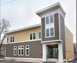 150 Green Street 2C, Melrose, MA 02176