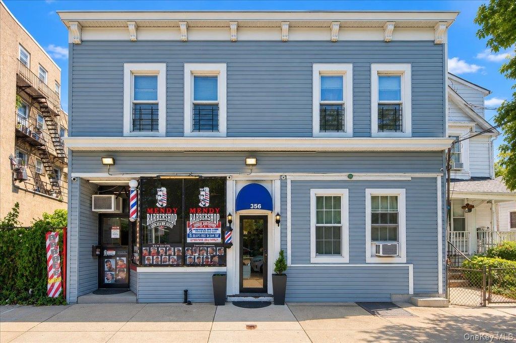 356 Riverdale Avenue 1, Yonkers, NY 10705 — photo 2