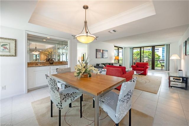 4551 Gulf Shore BLVD N 306, Naples, FL 34103