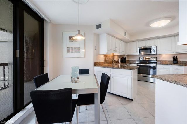 4551 Gulf Shore BLVD N 306, Naples, FL 34103
