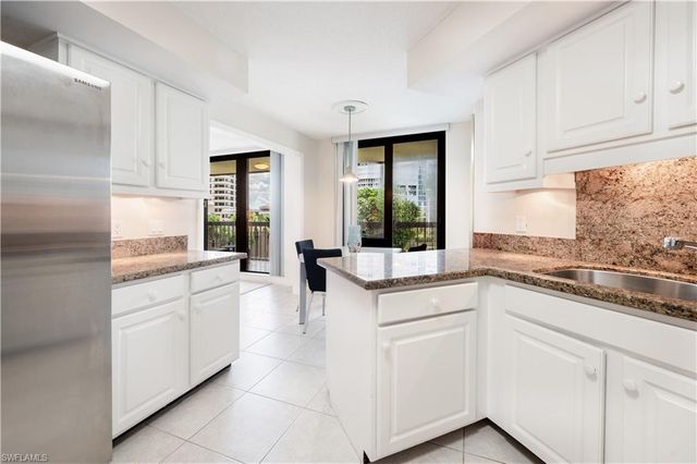 4551 Gulf Shore BLVD N 306, Naples, FL 34103