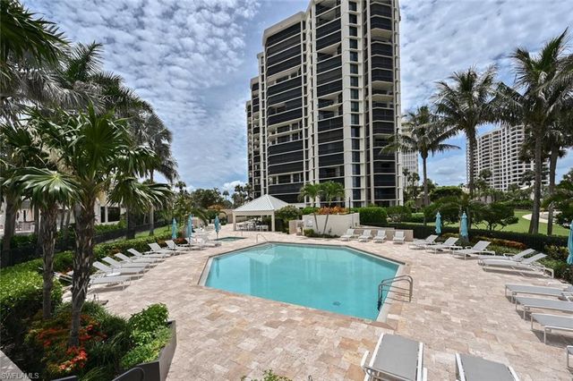4551 Gulf Shore BLVD N 306, Naples, FL 34103