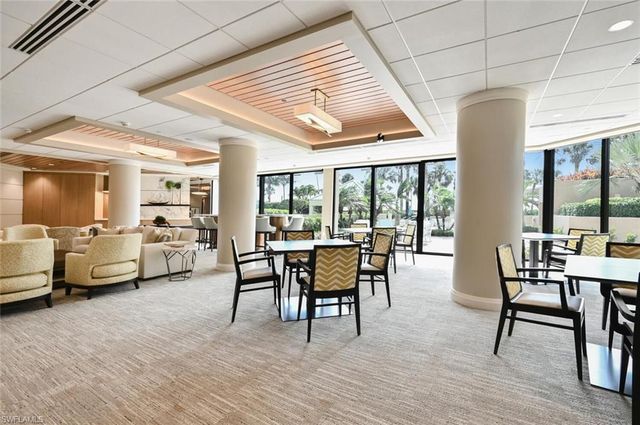 4551 Gulf Shore BLVD N 306, Naples, FL 34103
