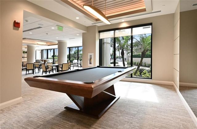 4551 Gulf Shore BLVD N 306, Naples, FL 34103