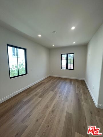 2300 N Commonwealth Avenue, Los Angeles, CA 90027