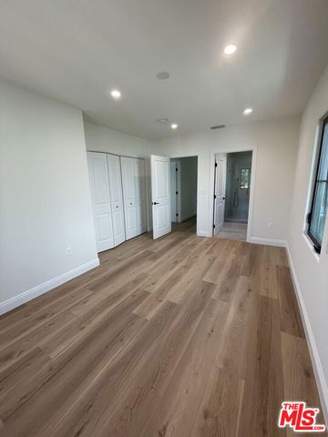 2300 N Commonwealth Avenue, Los Angeles, CA 90027