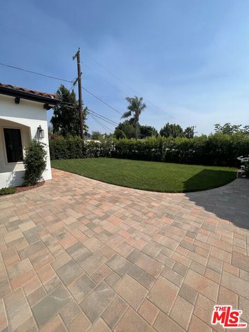 2300 N Commonwealth Avenue, Los Angeles, CA 90027