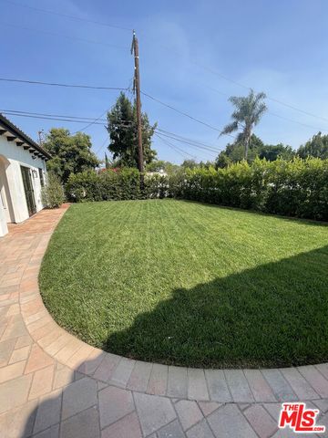 2300 N Commonwealth Avenue, Los Angeles, CA 90027