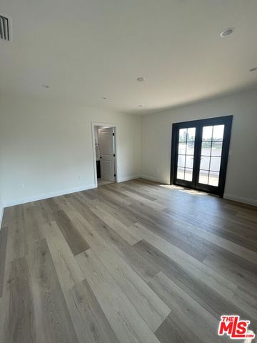 2300 N Commonwealth Avenue, Los Angeles, CA 90027