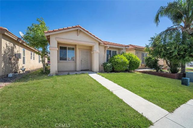 1085 Encanto Drive, San Jacinto, CA 92582