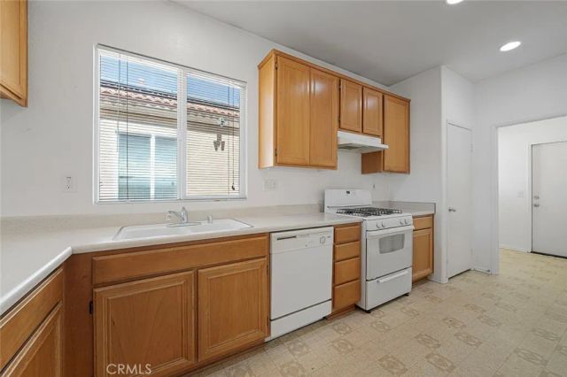 1085 Encanto Drive, San Jacinto, CA 92582