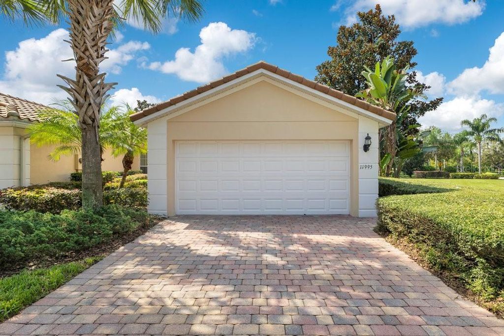11995 FIORE DRIVE, Orlando, FL 32827