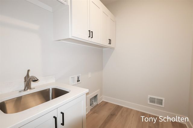 5145 Blendon Meadow Circle 28, Hudsonville, MI 49426