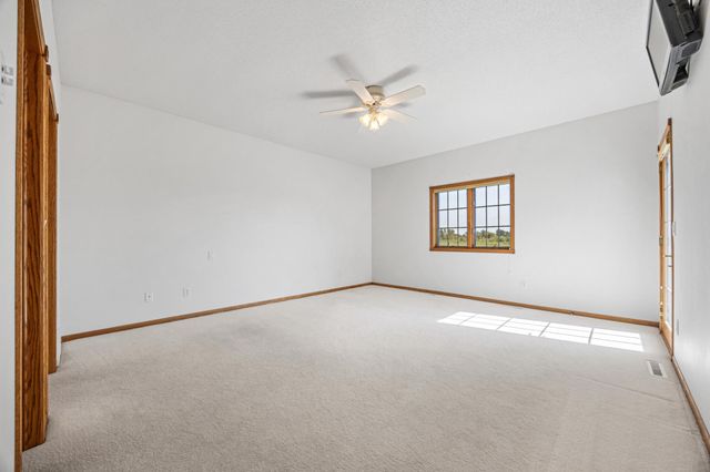 766 36th Street S, Moorhead, MN 56560