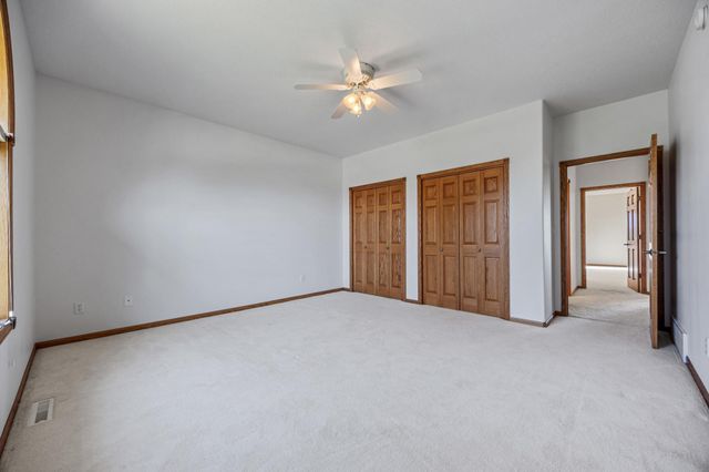 766 36th Street S, Moorhead, MN 56560