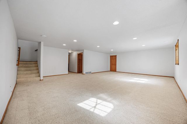 766 36th Street S, Moorhead, MN 56560