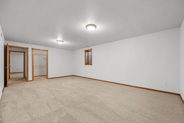 766 36th Street S, Moorhead, MN 56560
