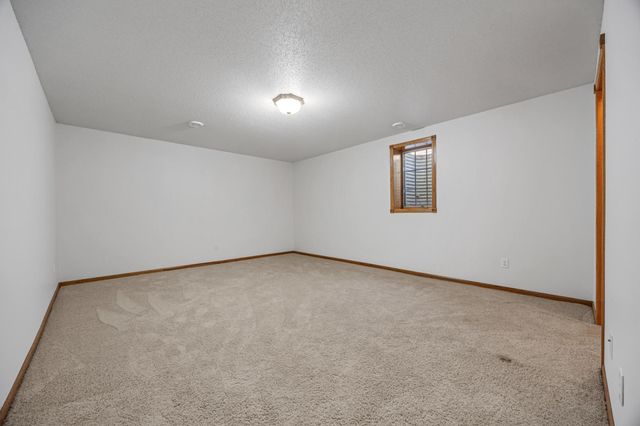 766 36th Street S, Moorhead, MN 56560