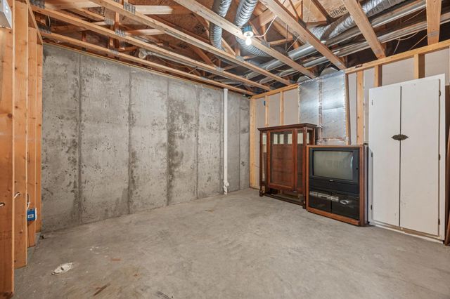 766 36th Street S, Moorhead, MN 56560