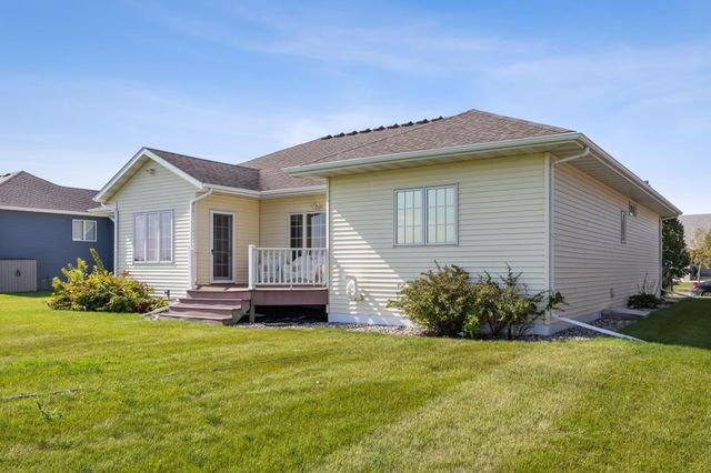 766 36th Street S, Moorhead, MN 56560
