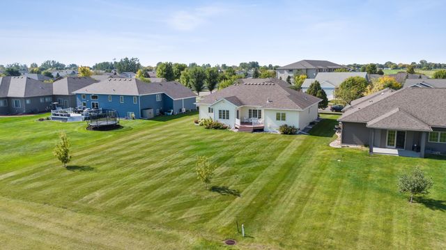 766 36th Street S, Moorhead, MN 56560