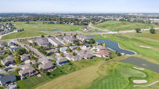 766 36th Street S, Moorhead, MN 56560