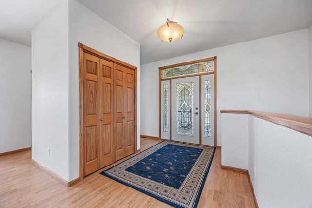 766 36th Street S, Moorhead, MN 56560
