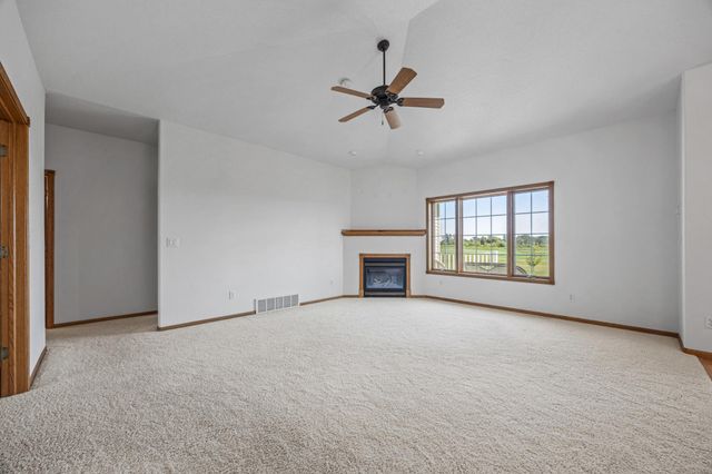 766 36th Street S, Moorhead, MN 56560