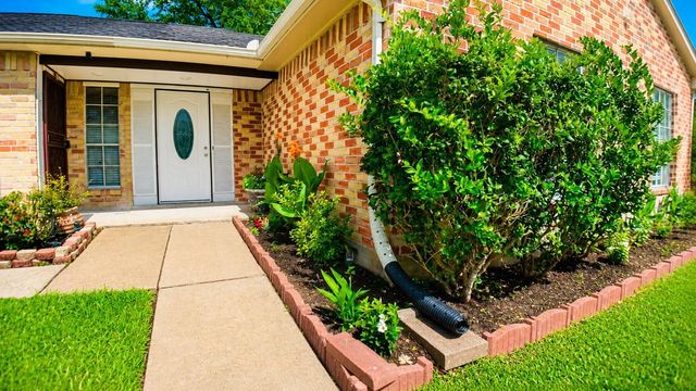 9507 Wellsworth Drive, Houston, TX 77083
