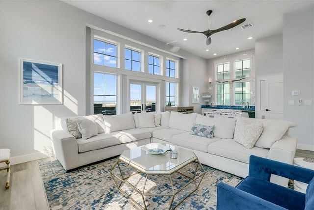 969 Banyan Beach Dr, Port Aransas, TX 78373