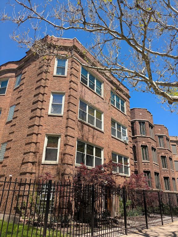 828 W AGATITE Avenue 1, Chicago, IL 60640