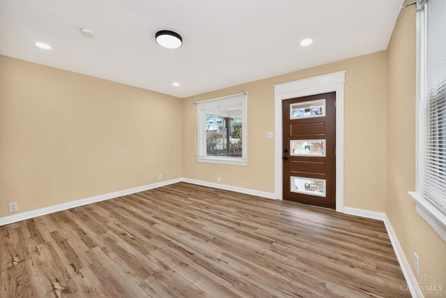 1989 Kinney Avenue, Cincinnati, OH 45207