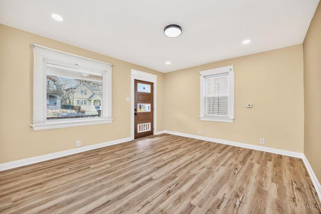 1989 Kinney Avenue, Cincinnati, OH 45207