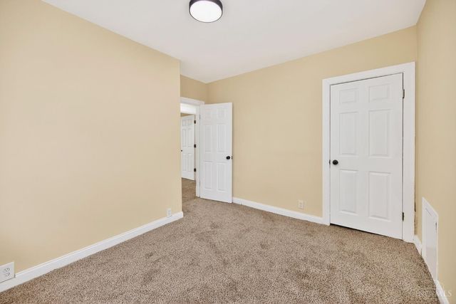 1989 Kinney Avenue, Cincinnati, OH 45207