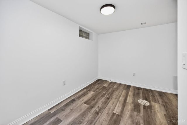 1989 Kinney Avenue, Cincinnati, OH 45207