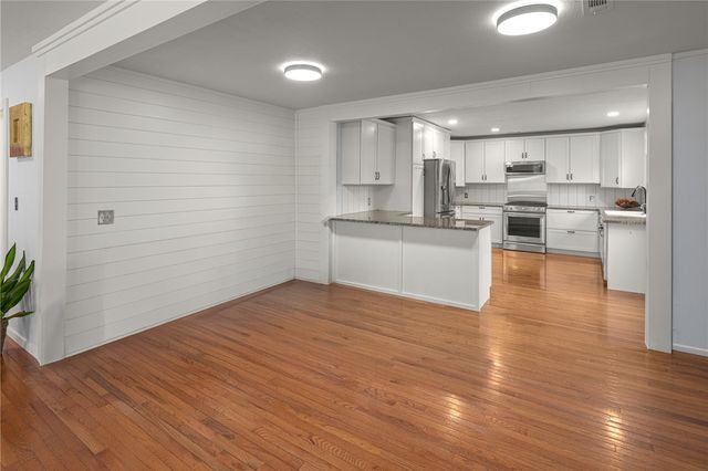 3601 W Seneca Court, Rogers, AR 72758