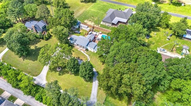 3601 W Seneca Court, Rogers, AR 72758