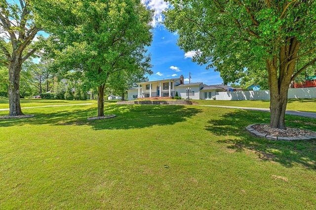 3601 W Seneca Court, Rogers, AR 72758