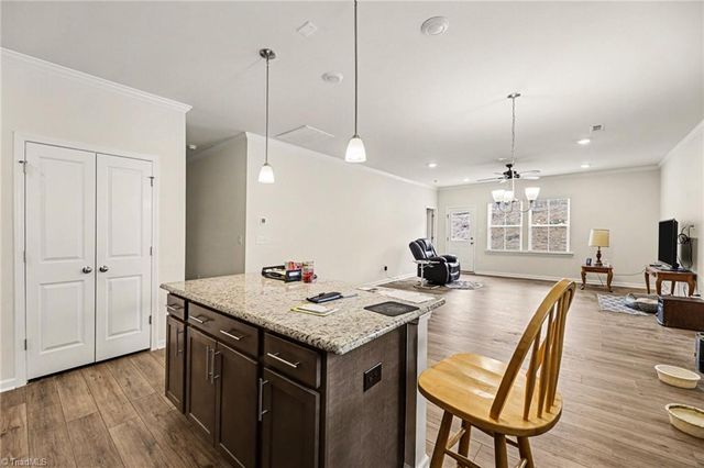 940 Bloomington Way, High Point, NC 27265