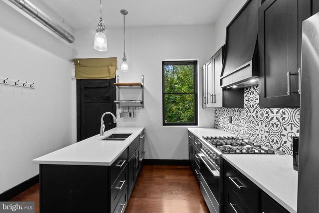 820 NEWINGTON AVE, Baltimore, MD 21217