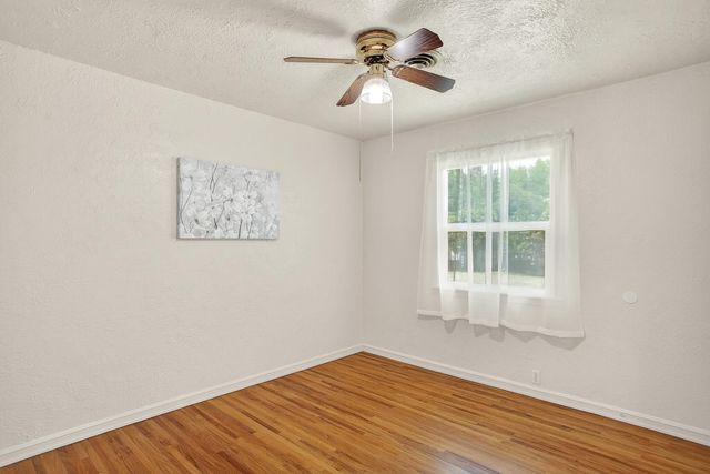 1099 Villa Vista Ave, Yuba City, CA 95991