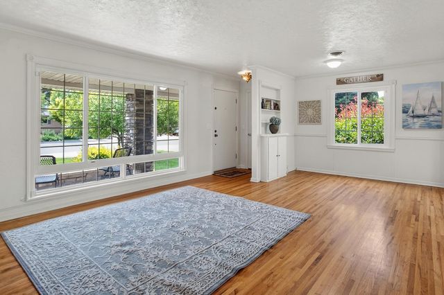 1099 Villa Vista Ave, Yuba City, CA 95991
