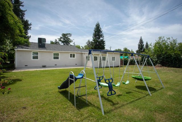 1099 Villa Vista Ave, Yuba City, CA 95991